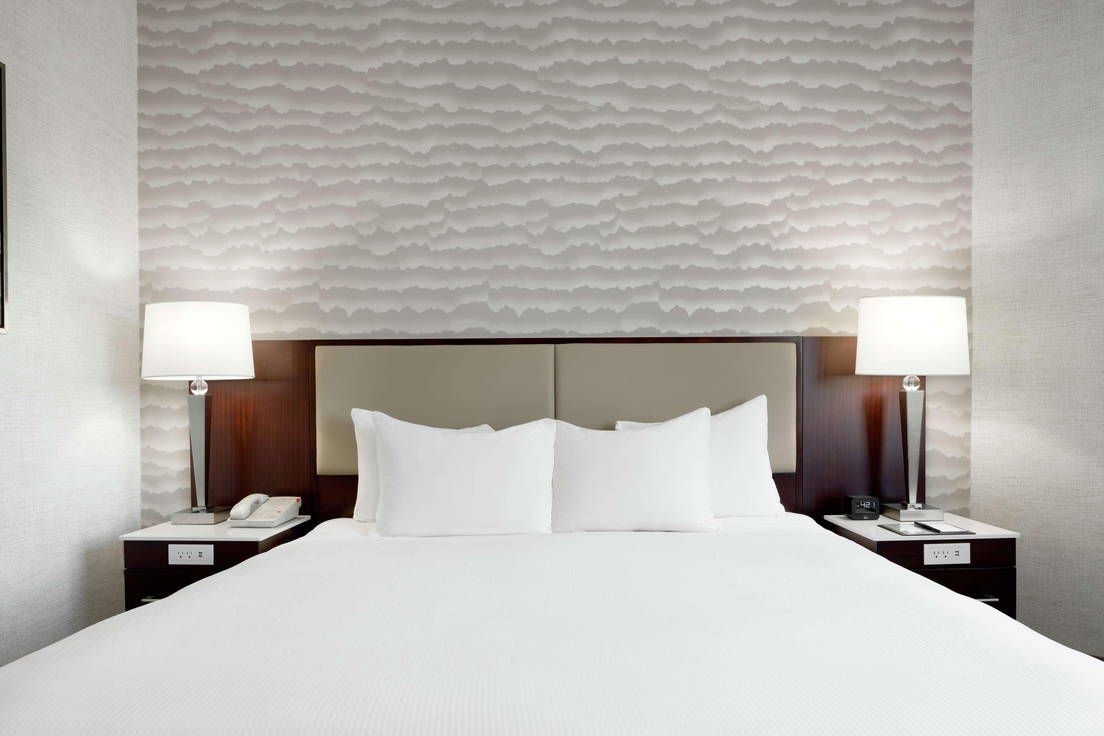 Doubletree Suites By Hilton Phoenix Kültér fotó