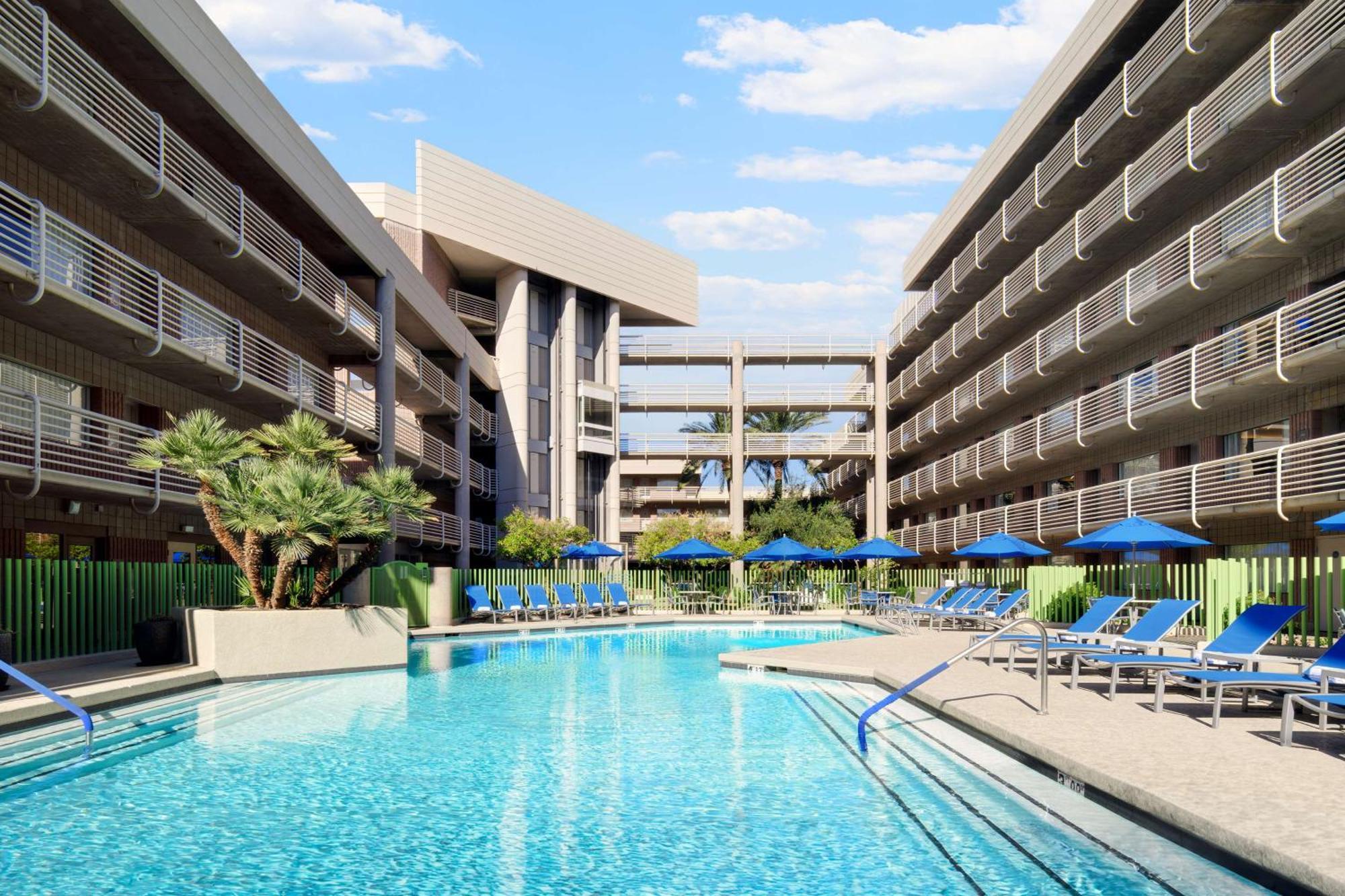 Doubletree Suites By Hilton Phoenix Kültér fotó